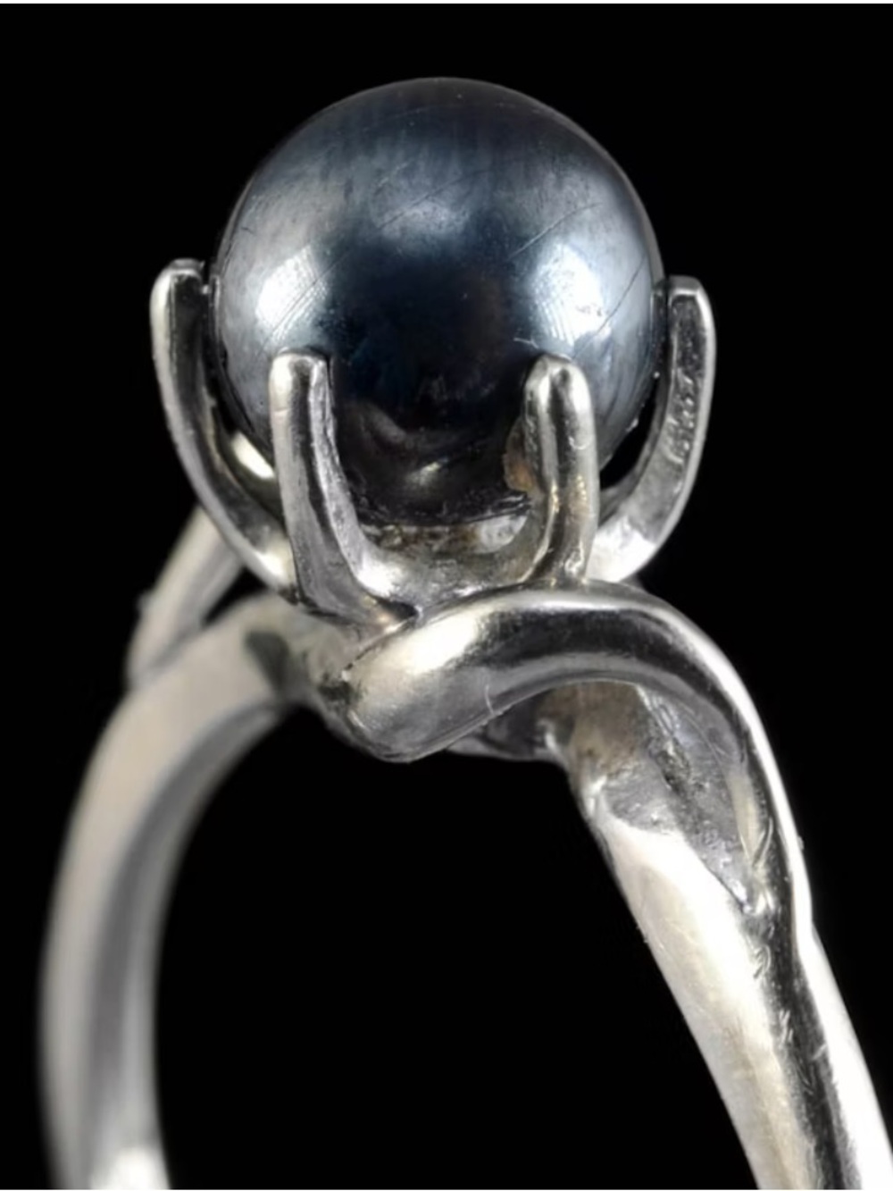 10K White Gold Hematite Solitaire Ring - Dark Gray Pearl Look